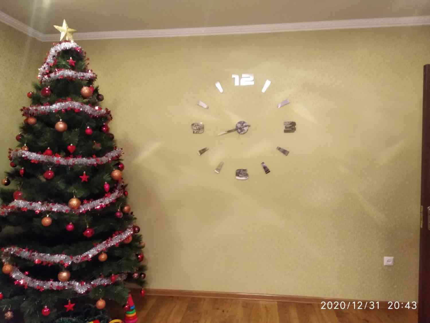 3D годинник з цифрами та поділками - великий вибір кольорів - Фото 13